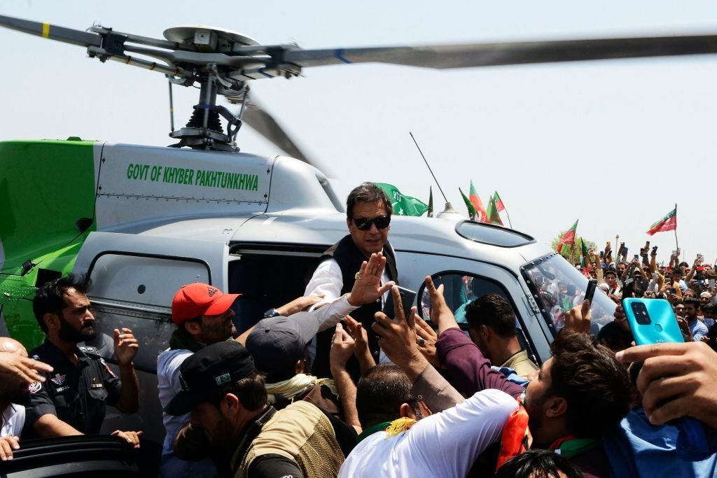 KP Governor signs helicopter bill attaching dissenting note