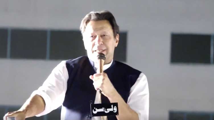 'Plot to kill me hatched,' Imran Khan tells charged crowd in Sialkot