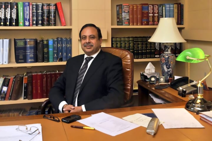 President Alvi approves Ashtar Ausaf's appointment as attorney general