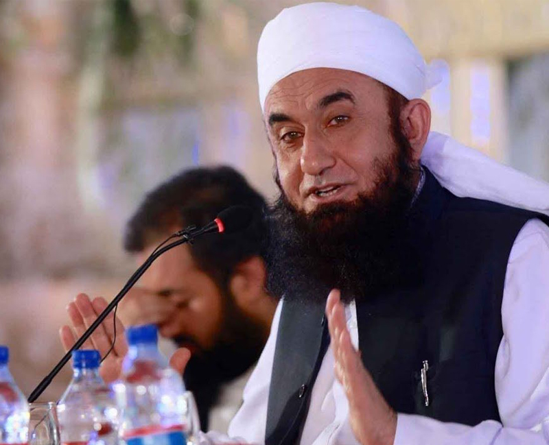 Maulana Tariq Jameel departs for Umrah