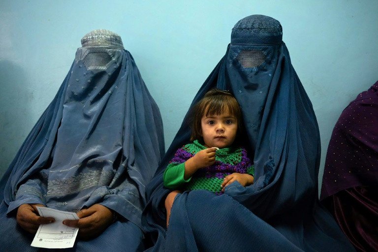 UNSC urges 'swift reversal' of curbs on Afghan women's rights