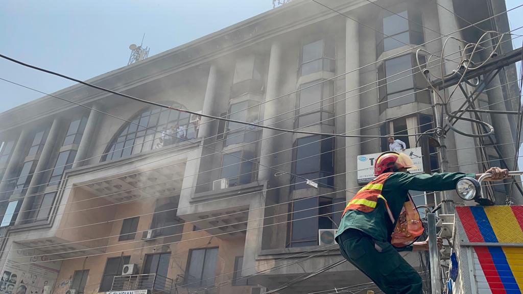 One dead in Lahore corporate centre blaze