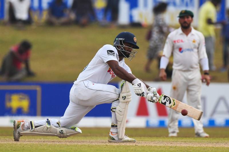 Karunaratne, De Silva take Sri Lanka's lead past 300 in Pakistan Test