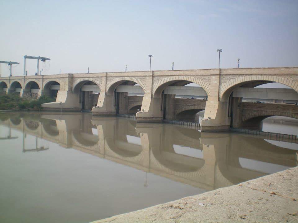 21 unidentified dead bodies recovered from several gates of Sukkur Barrage