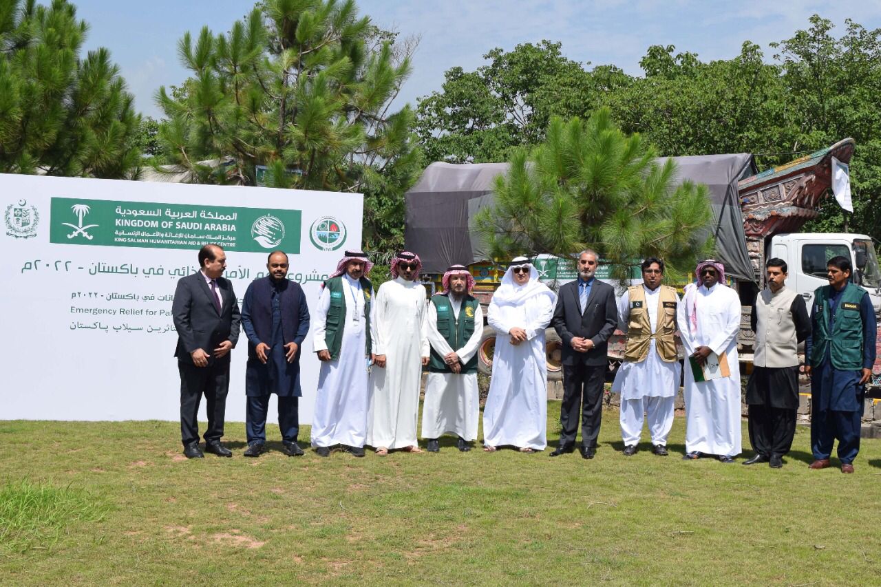 KSRelief dispatches 100 more truckload relief goods for flood-hit people in Pakistan