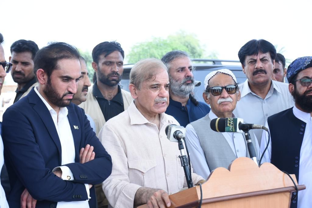 Govt grants Rs 25,000 aid to each flood victim