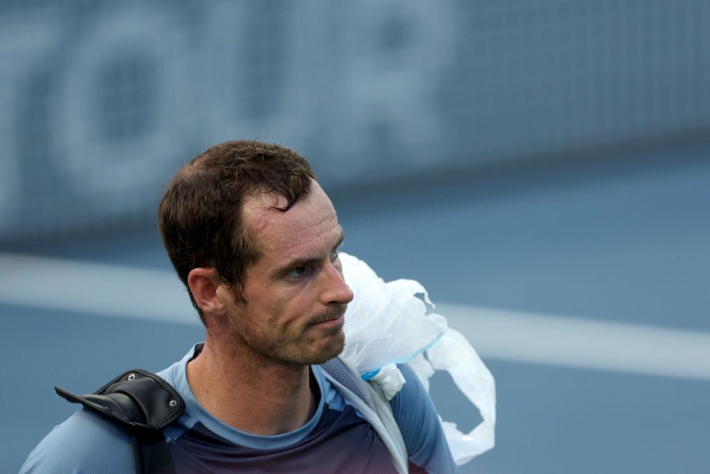 Murray falls in Washington opener while Halep, Pegula win