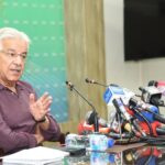 Making army chief appointment controversial will ’embolden’ India: Asif