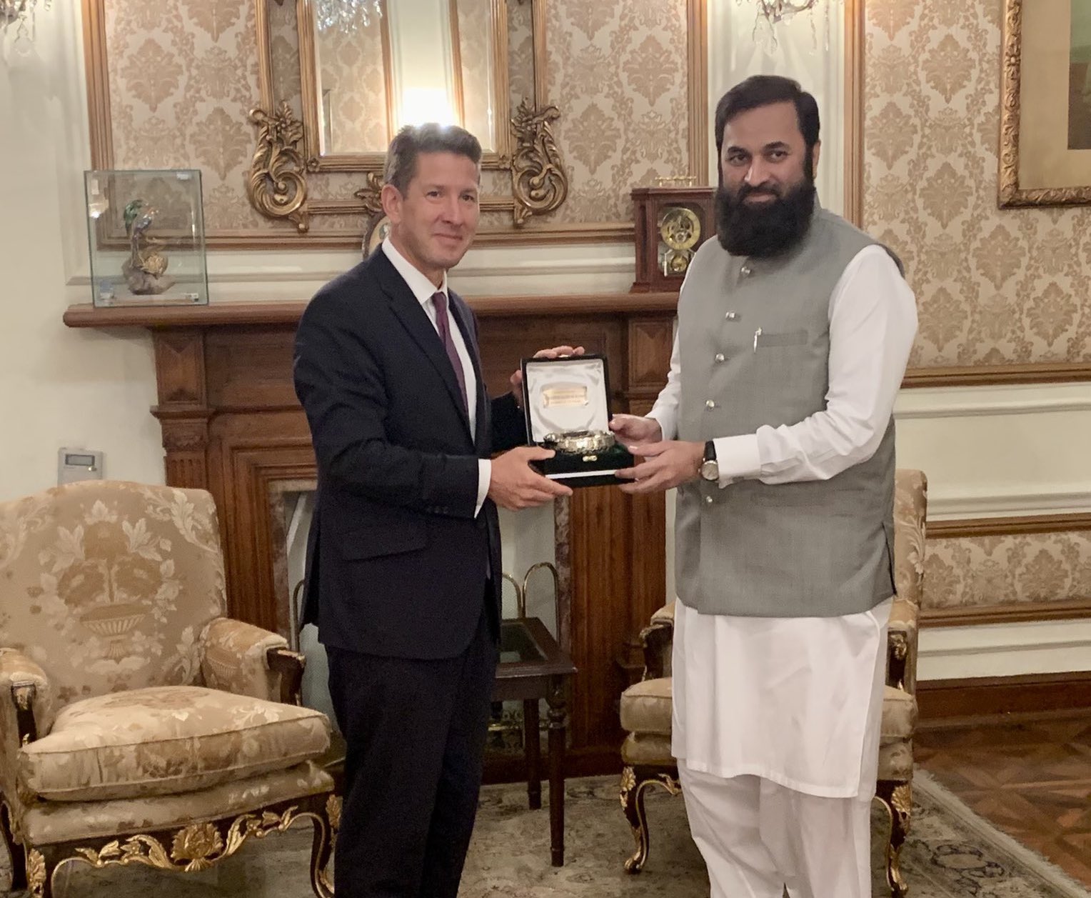 Punjab governor, British high commissioner discuss trade