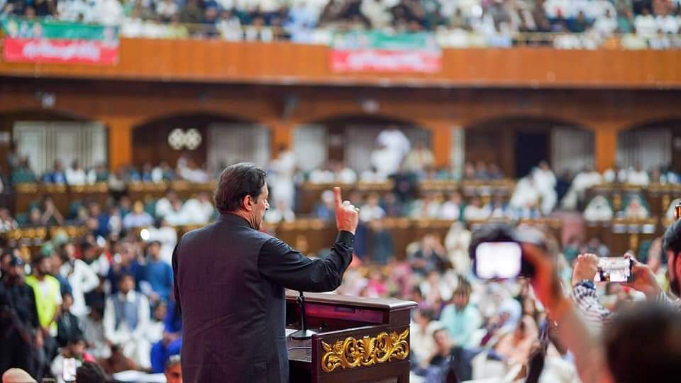 Time ripe to rid country of corrupt rulers: Imran Khan