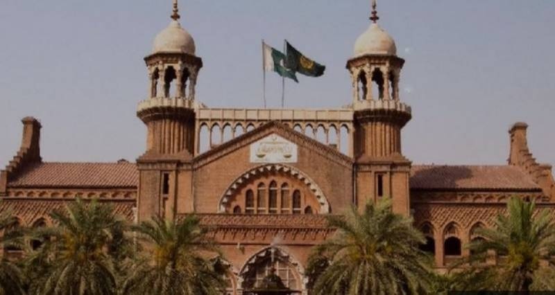 LHC seeks answer from govt over Tahir Ashrafi’s removal as MUB chief