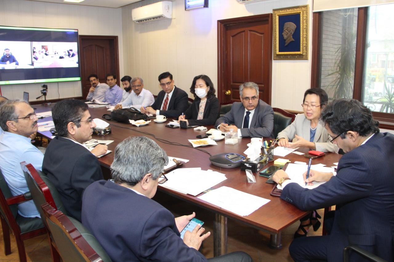 AIIB delegation meets P&D chairman