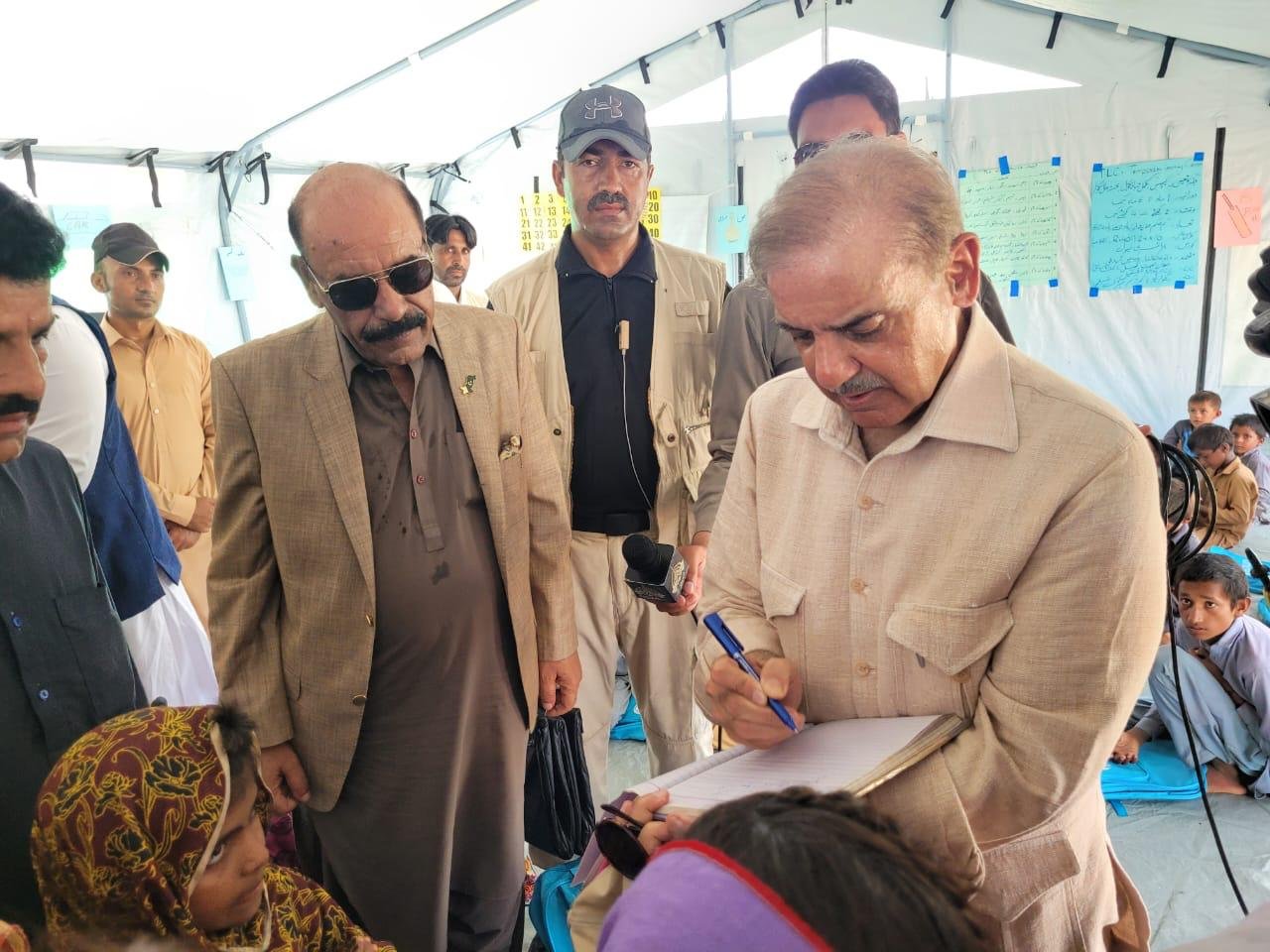 PM Shehbaz orders rapid dewatering, fighting post-flood diseases