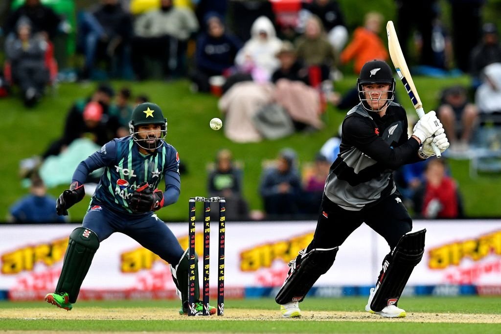 Allen powers New Zealand to T20 victory over Pakistan