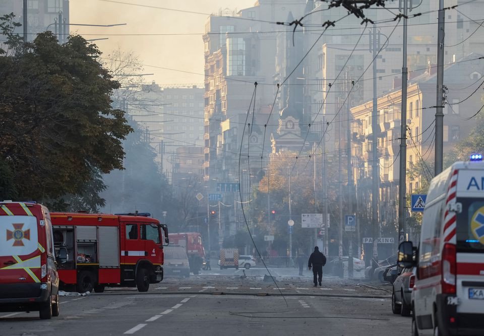 Russia launches deadly new attacks on central Kyiv using drones