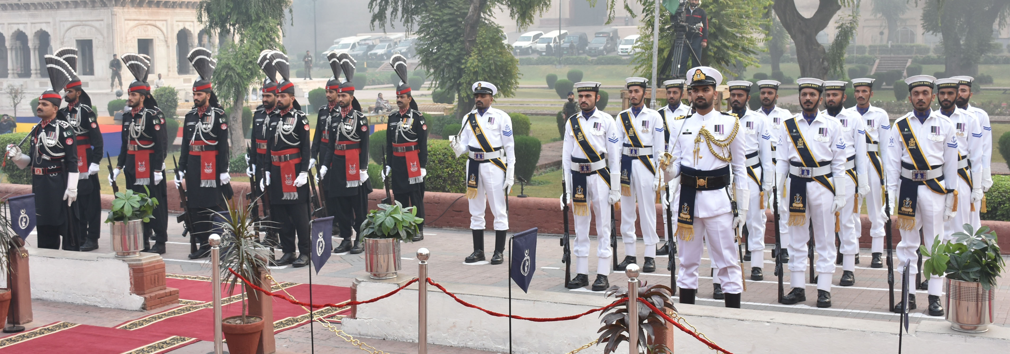 Leaders pledge to achieve Iqbal’s Pakistan