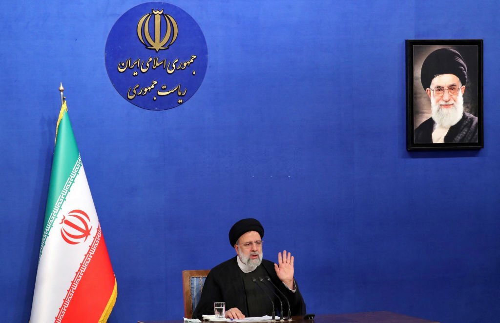 Iran ups diplomacy to ease isolation and project strength