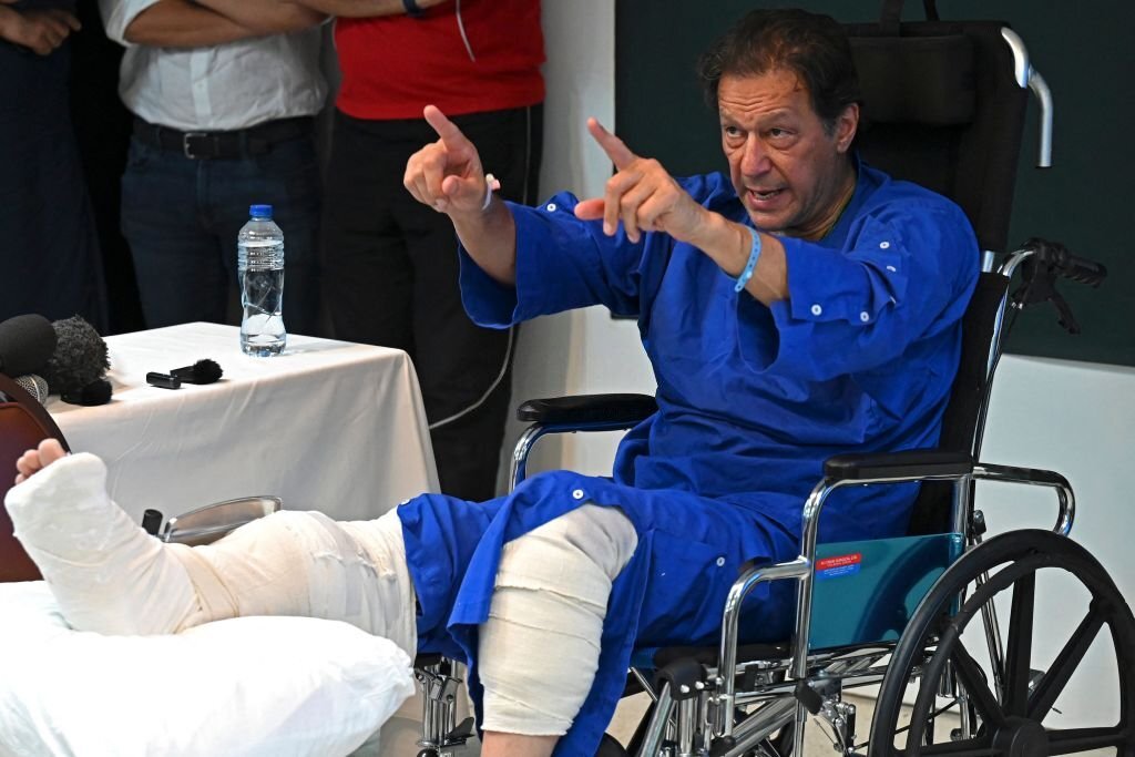 Imran calls for probe into death of complainant in attempt on his life