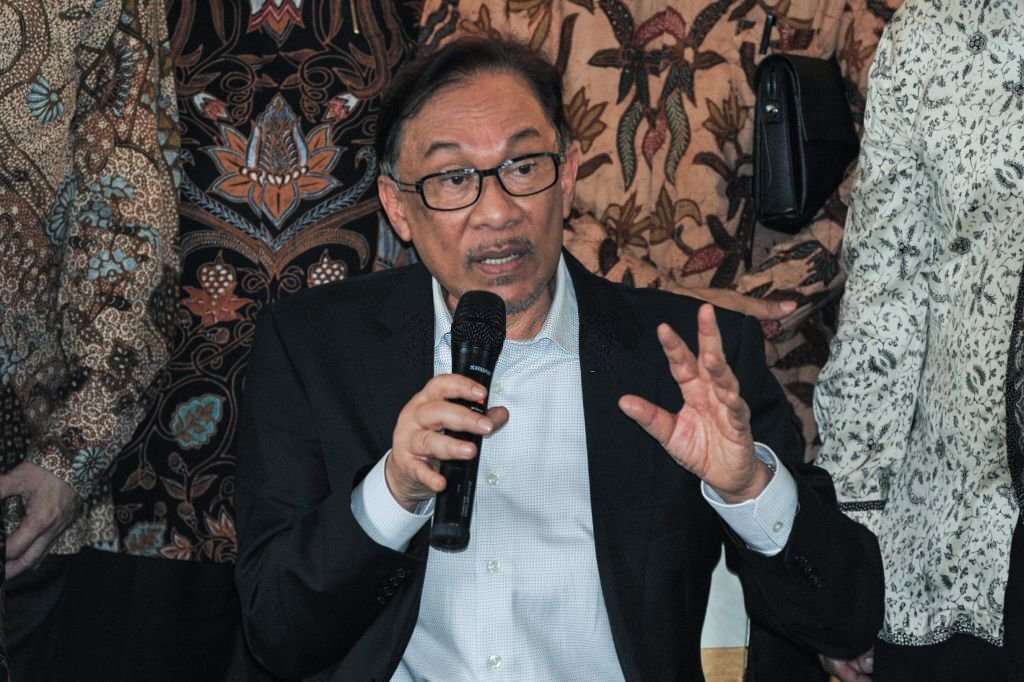 Reformist leader Anwar named prime minister of Malaysia