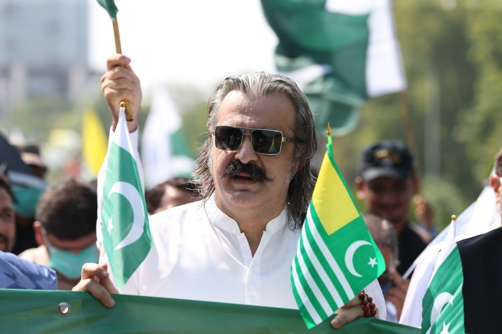 KP CM Gandapur directs party leaders to mobilise support for PTI rally in the capital