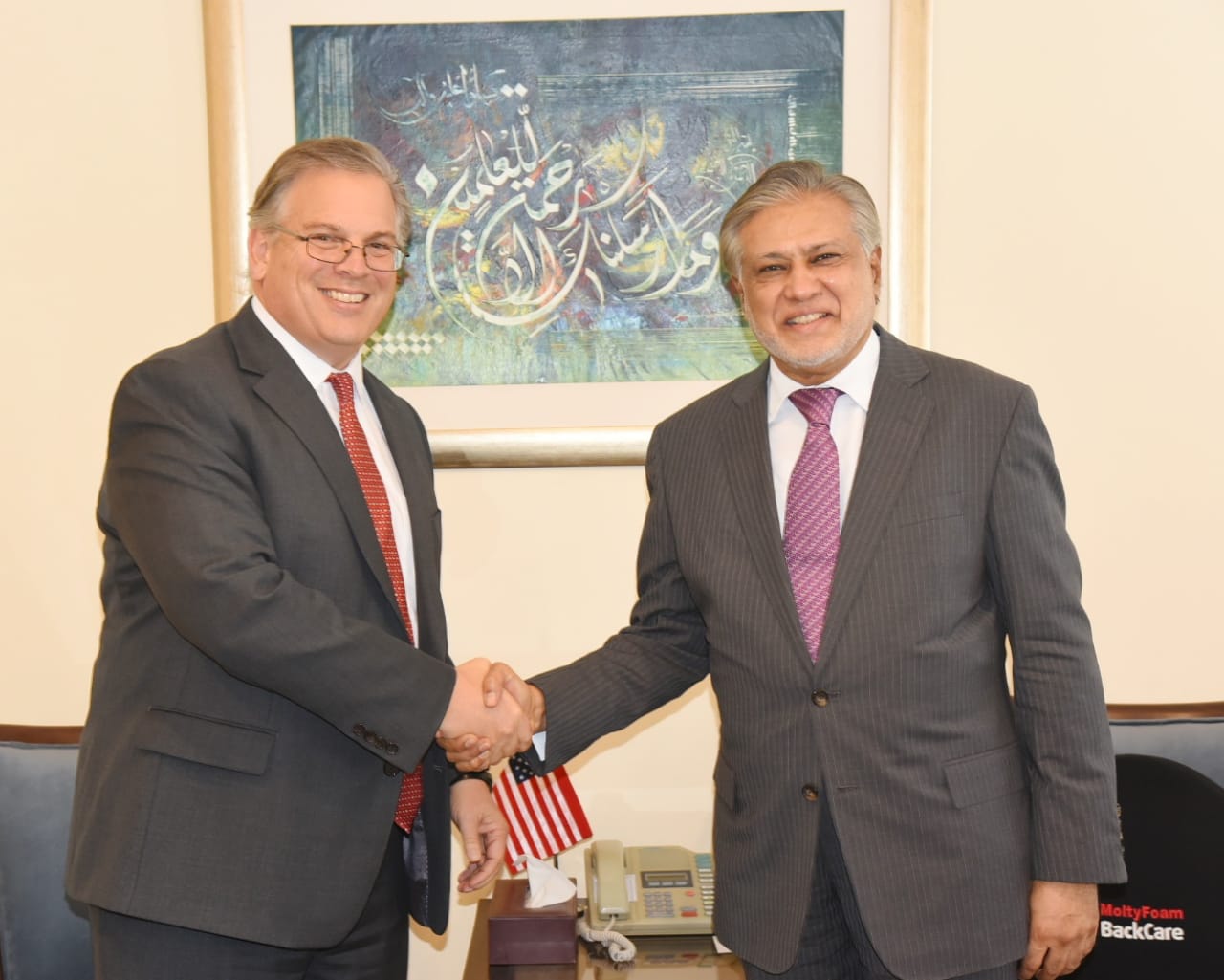 US envoy, Dar discuss rehabilititation of flood affectees