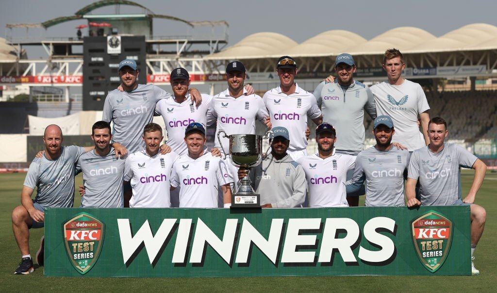 England completes memorable 3-0 series sweep in Pakistan