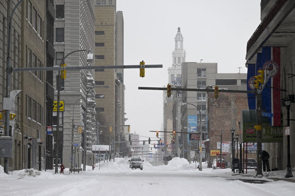 'Once-in-a-lifetime' blizzard kills at least 27 in western New York
