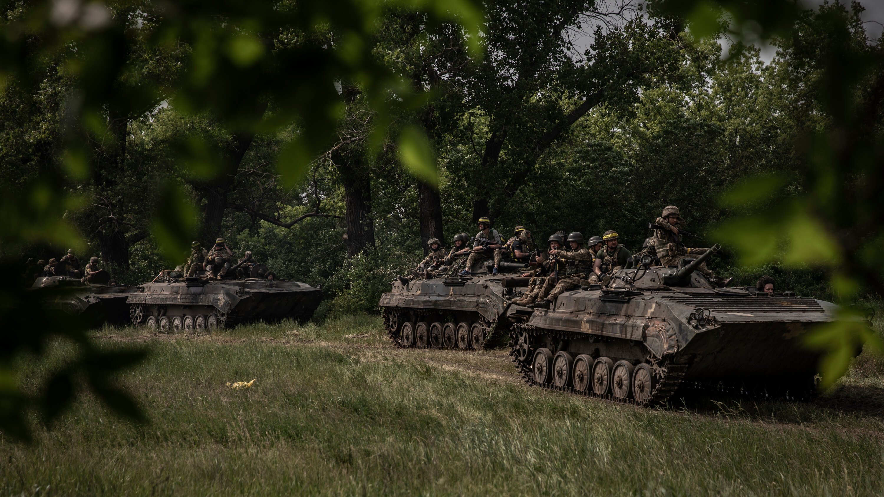 Ukraine facing 'tough' enemy in battle for key city