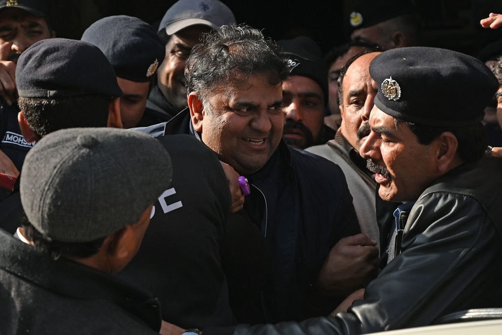 IHC orders Fawad Chaudhry to be presented in court today