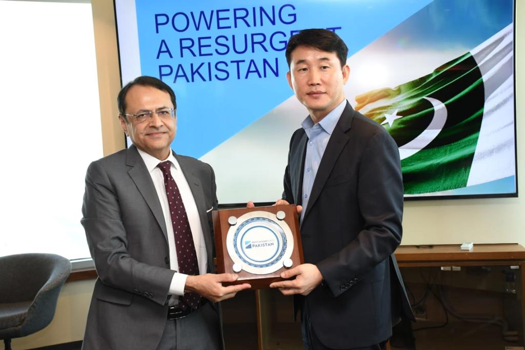 FBR Chairman for smooth port operations to help contribute to robust national economy