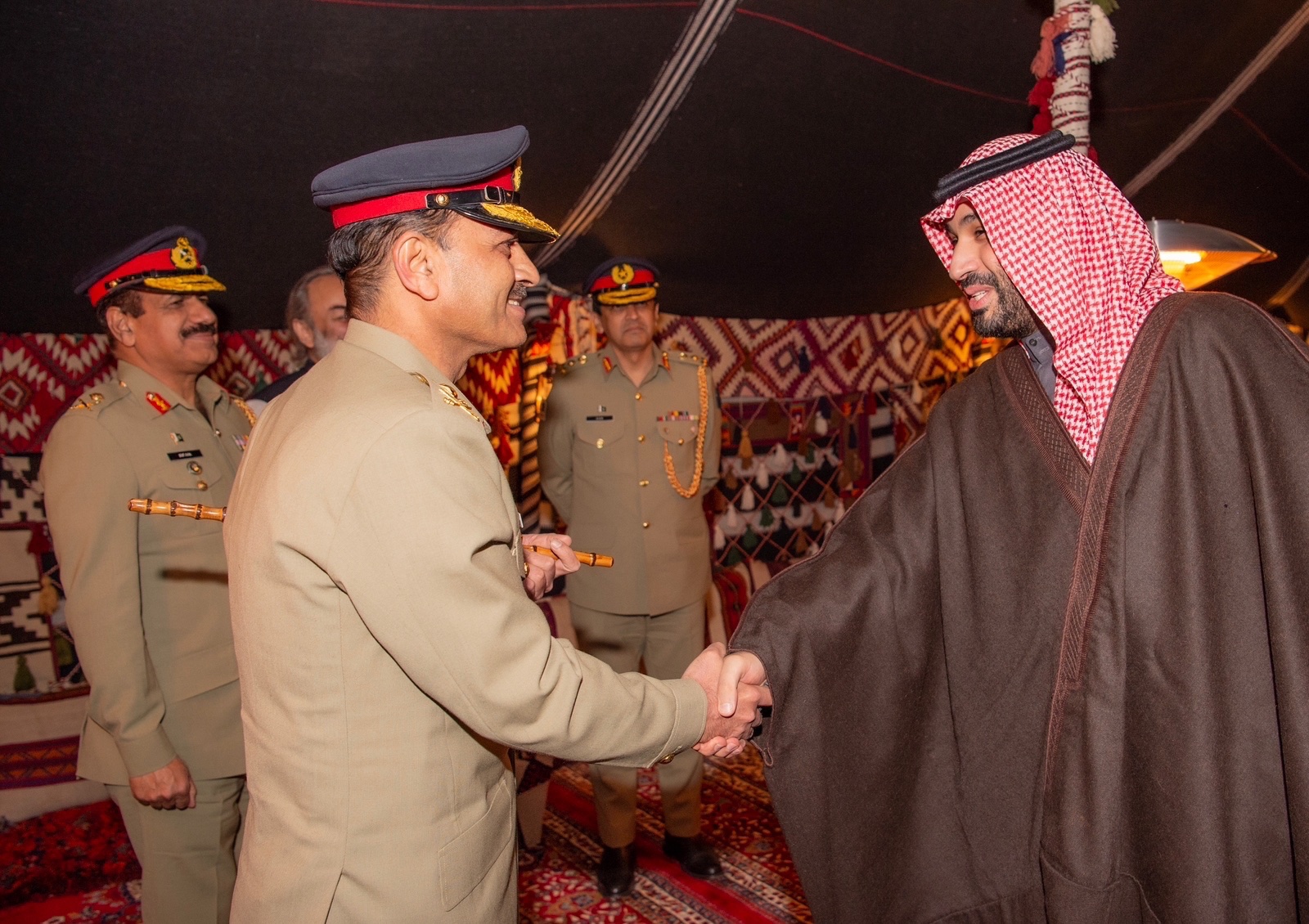 Munir meets Saudi crown prince to discuss ties