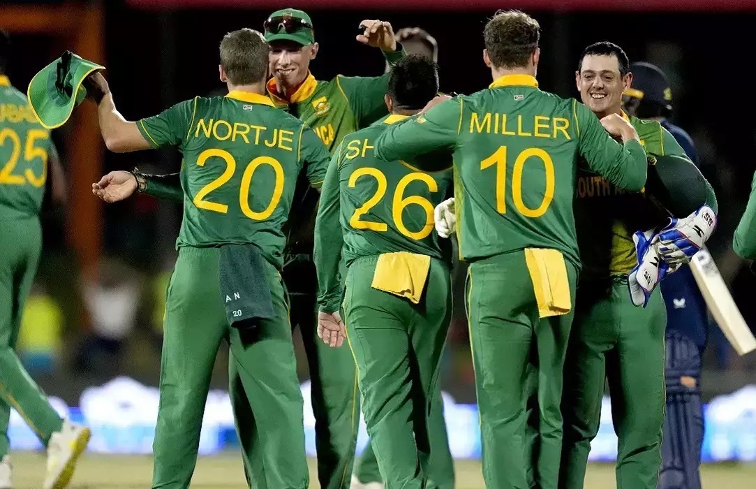 Fast bowlers earn South Africa dramatic win in first ODI against England