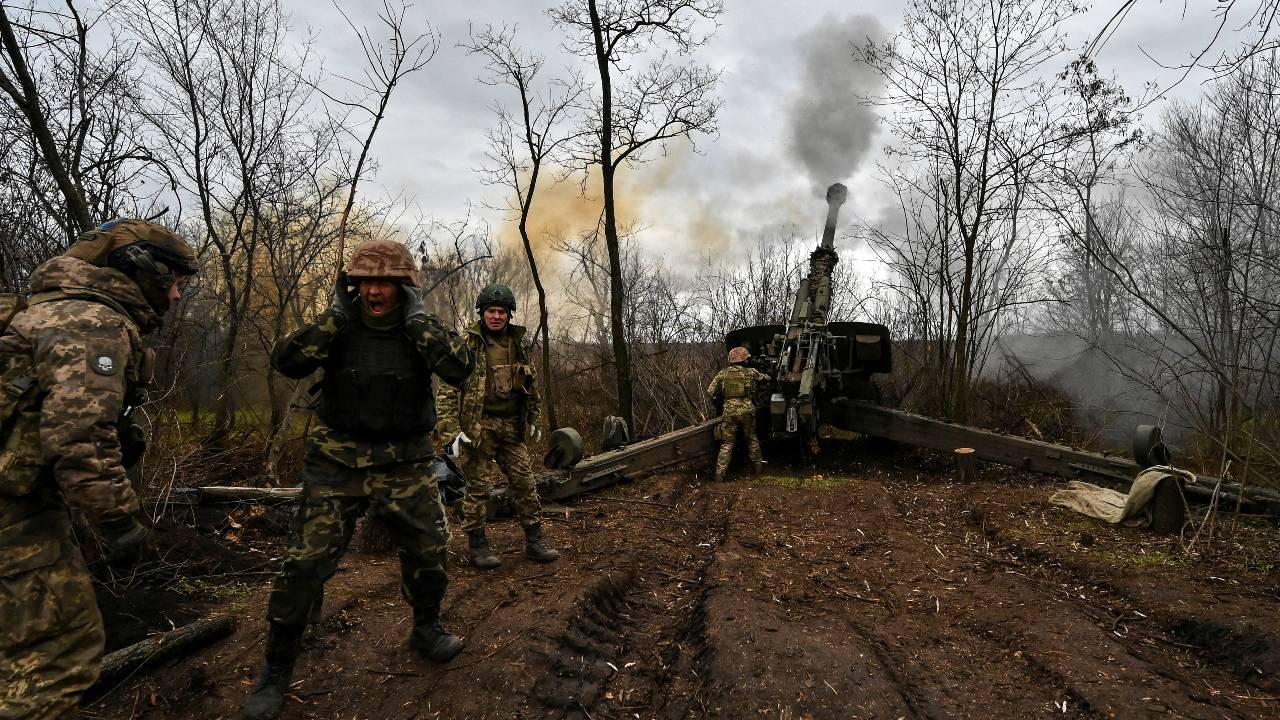 Russia orders 36-hour ceasefire, accuses Ukraine of shelling