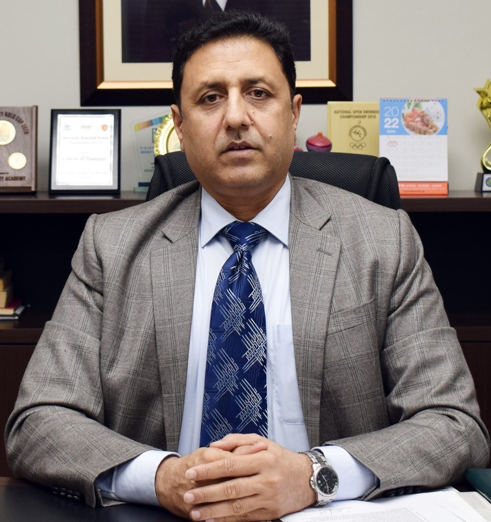 DG SBP distributes cash prizes among medal winning athletes