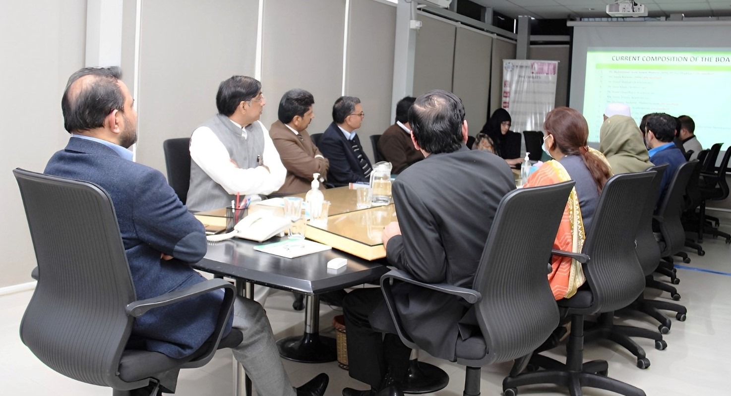 School education secretary, PEF boss discuss ways to enhance quality