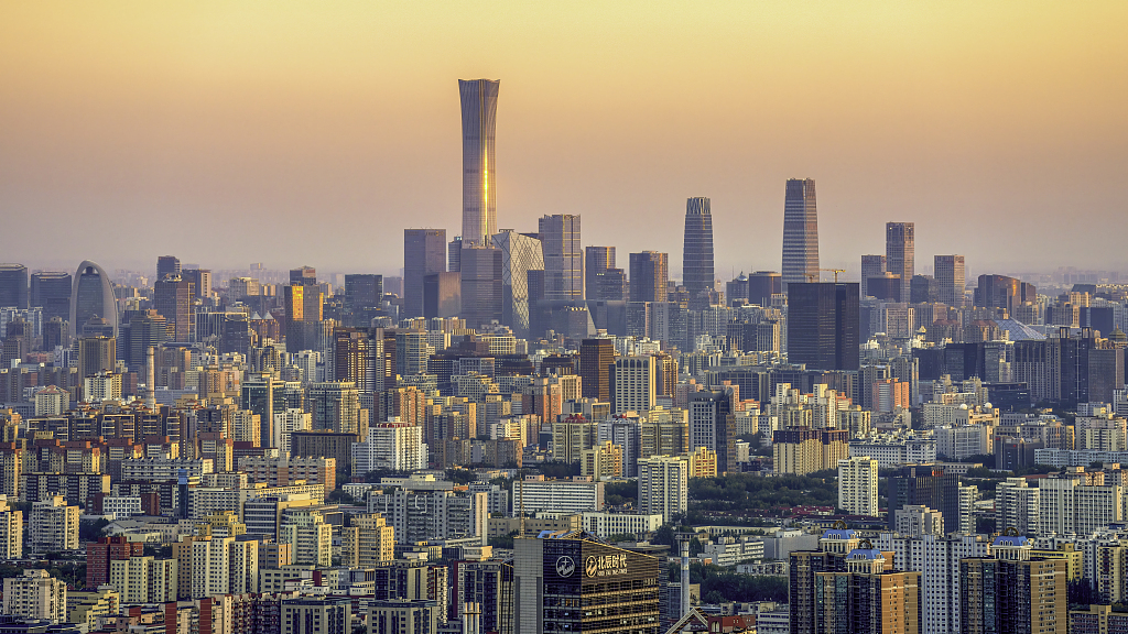 How does China brings confidence to the world in 2025
