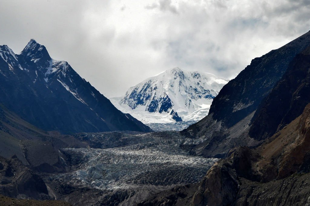 Fragile ice sheets could raise sea level by metres, study finds