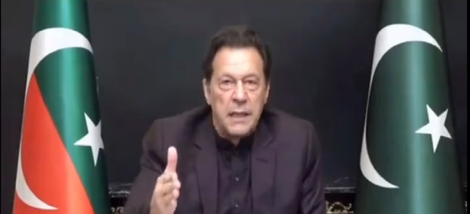 Foreign investors getting 'troubling message' over govt's defiance against SC: Imran