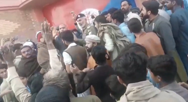 Mob lynches man over blasphemy allegations in Nankana Sahib