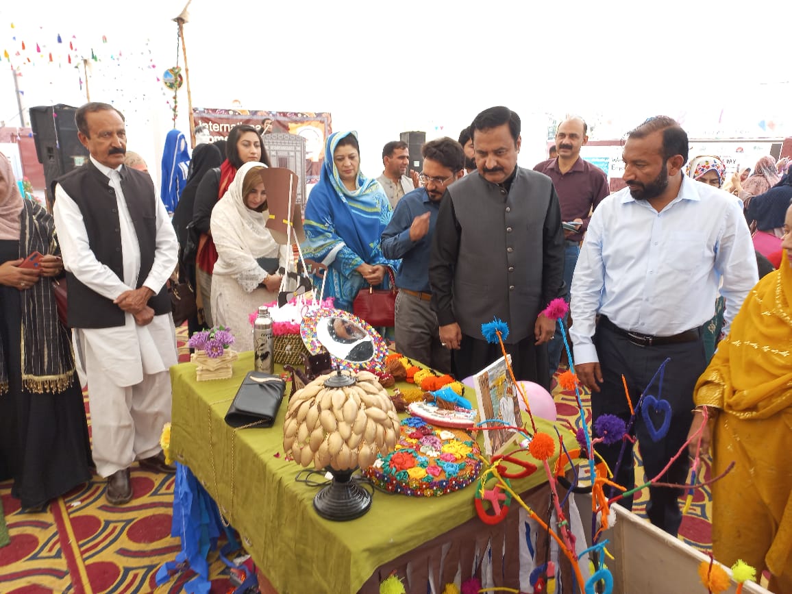 Muzaffargarh DC prioritises promotion of women entrepreneurs for economic development