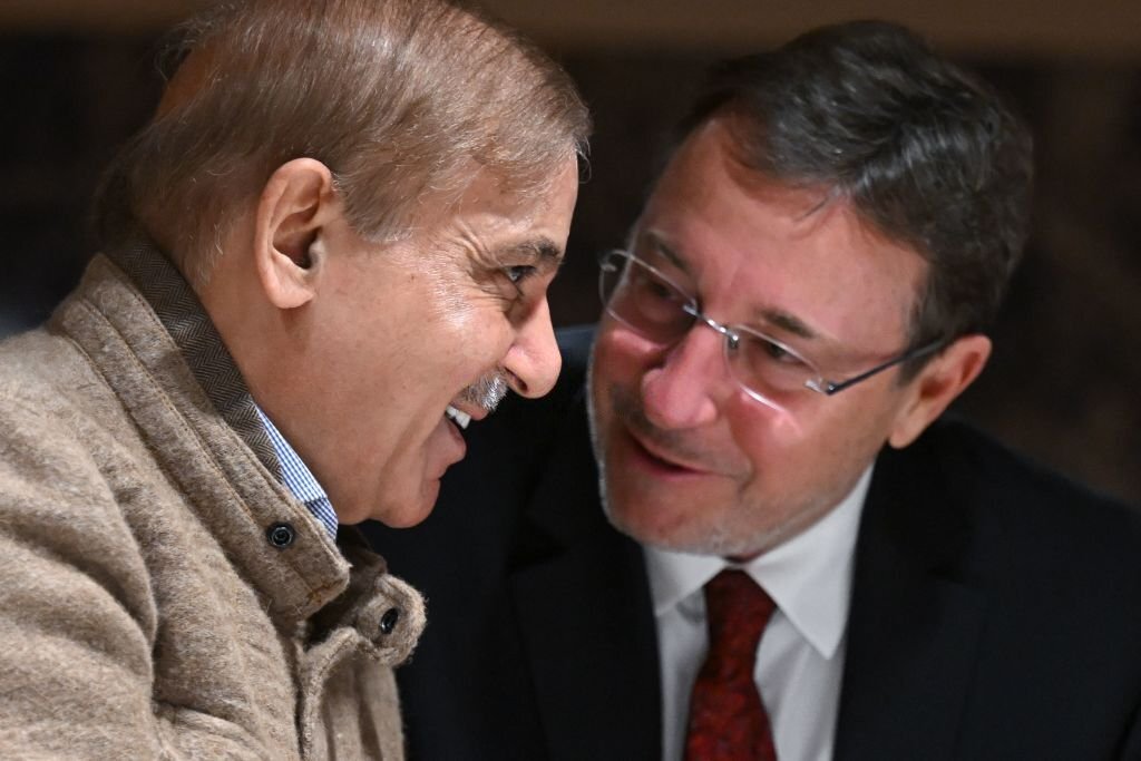 UN development chief sounds alarm over debt distress