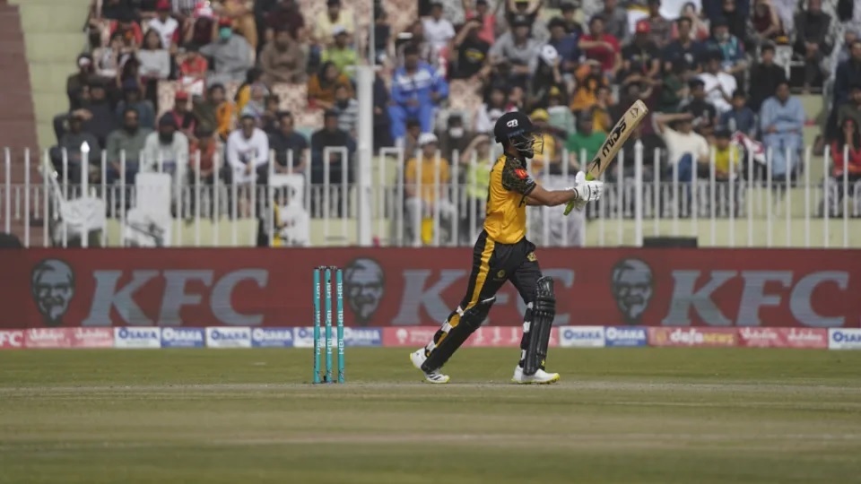 Zalmi thrash Islamabad United in thrilling HBL PSL game