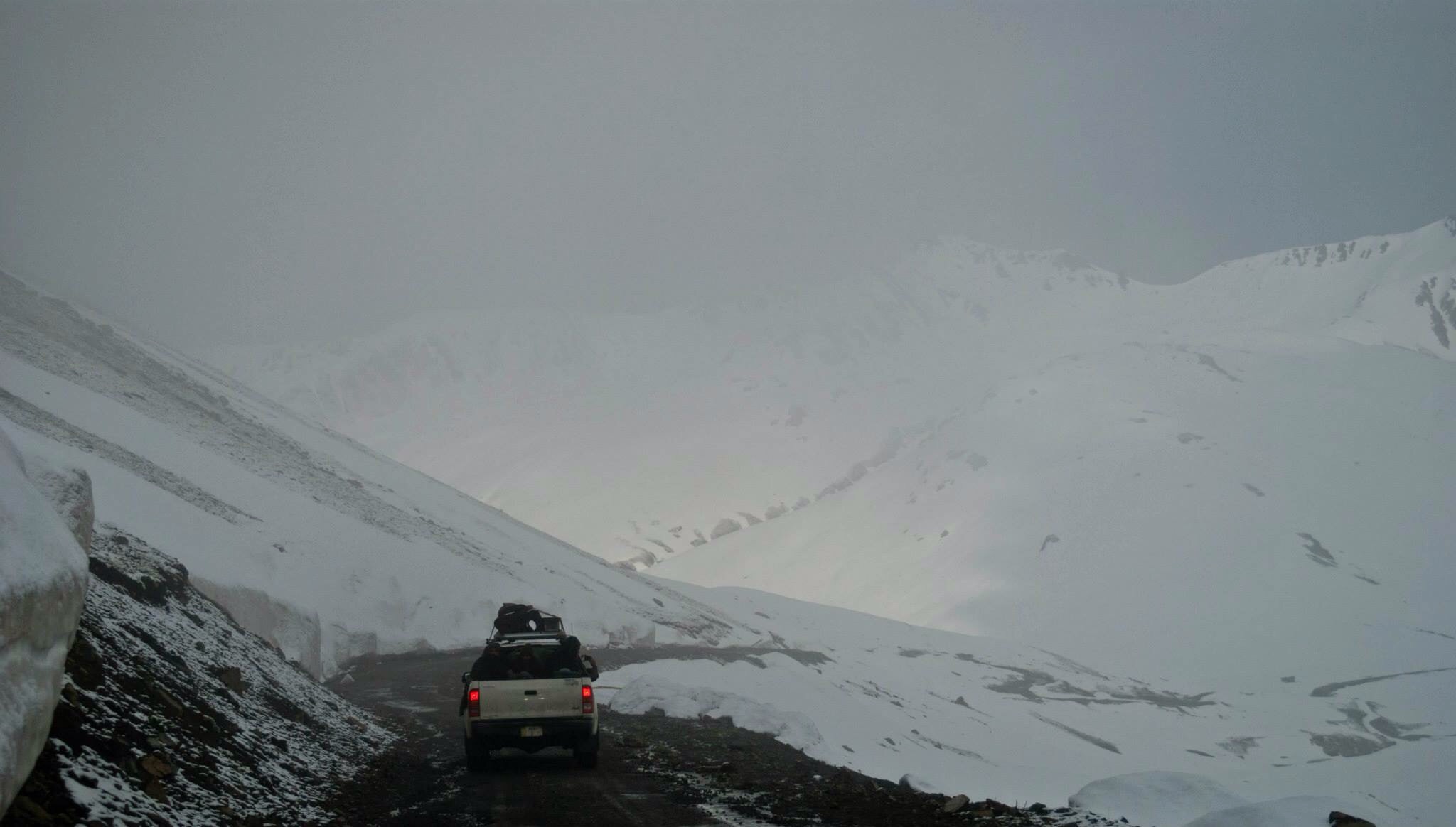 Pakistan Army opened snow-clad Burzil Pass for traffic
