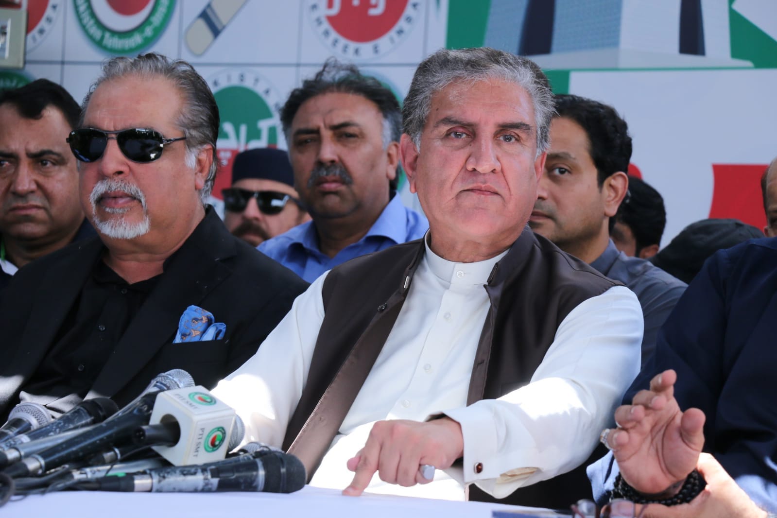 Qureshi questions PPP loyalty to Constitution amid PDM 'attack' on judiciary