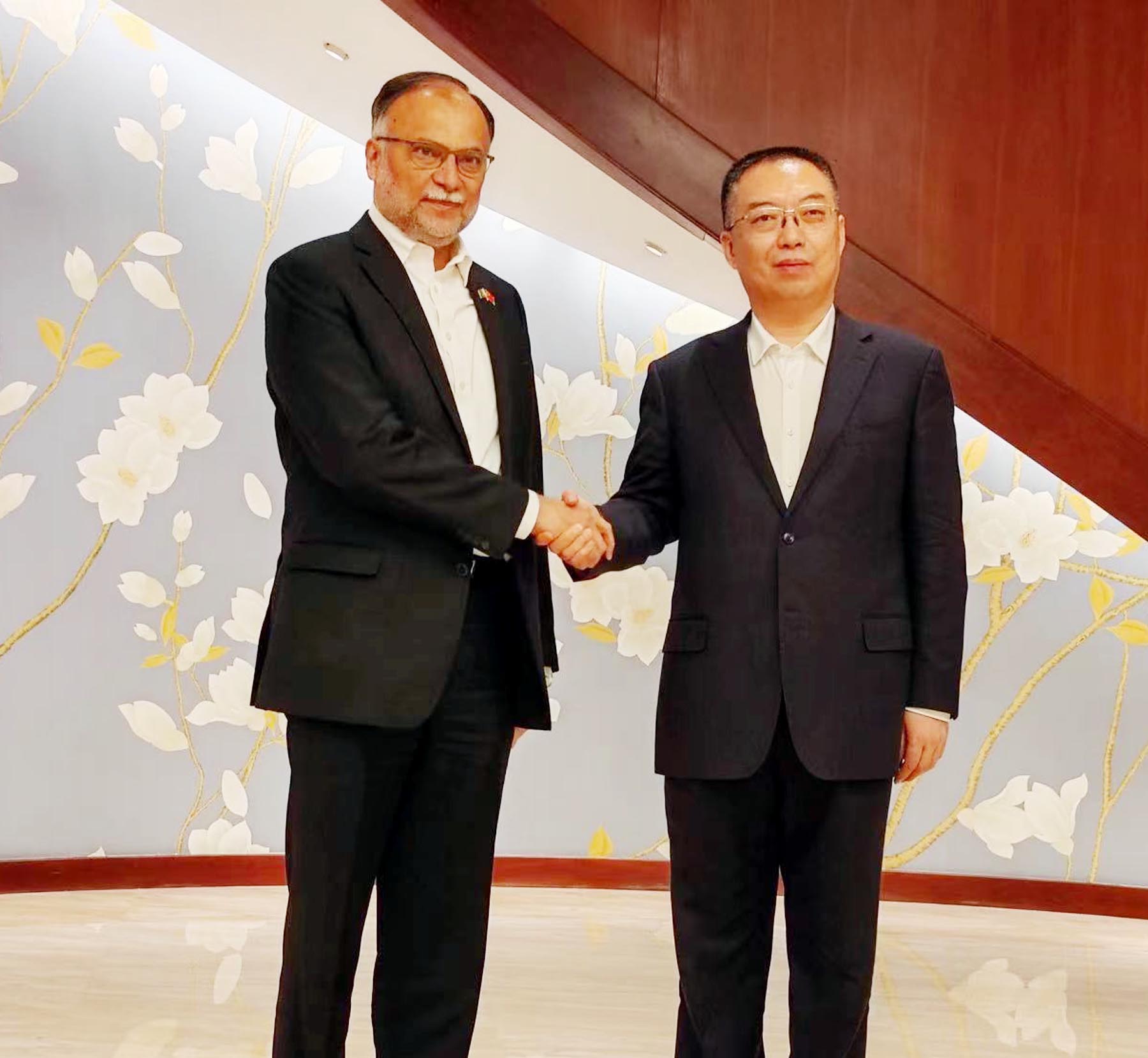 Minister lauds CPEC contribution to regional connectivity and development