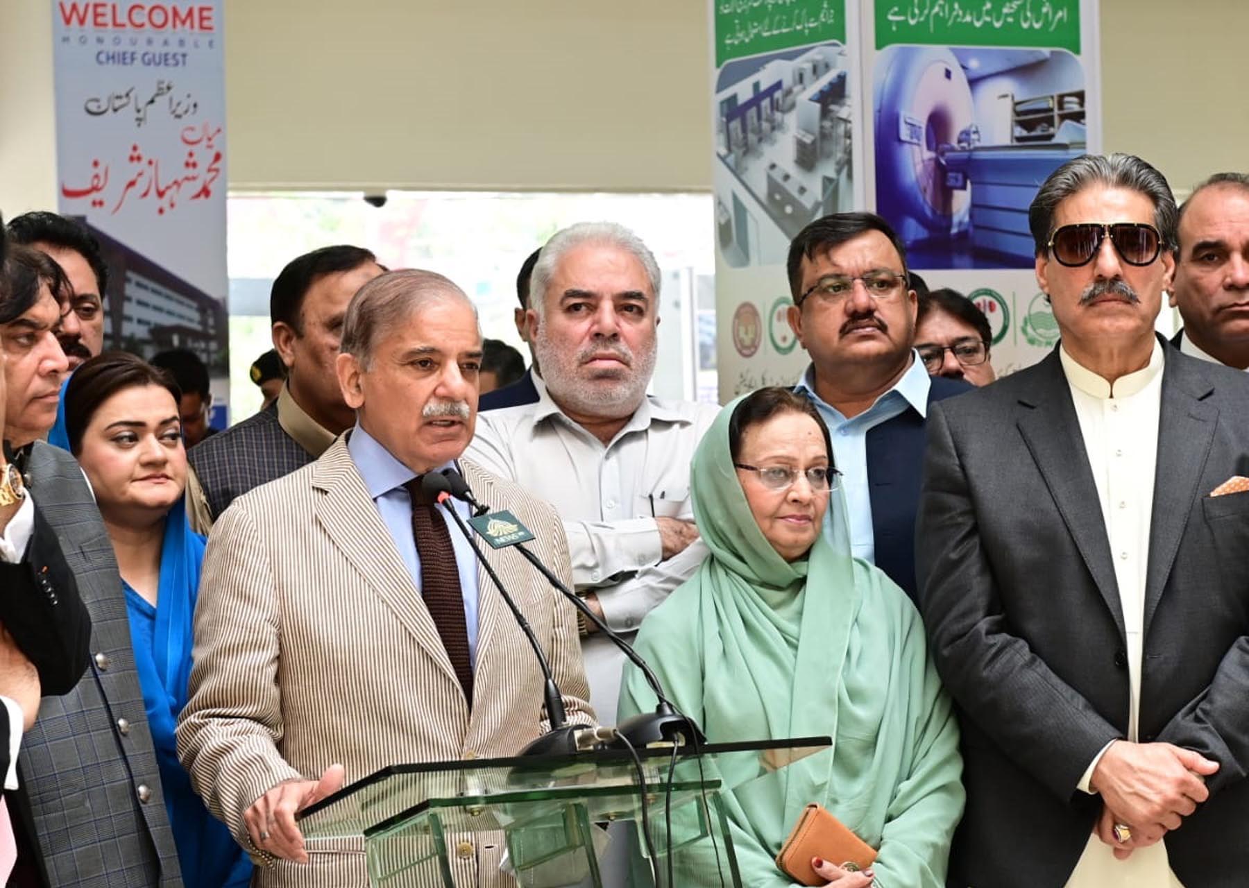 PM urges to prioritise public interest over politics in health, education projects