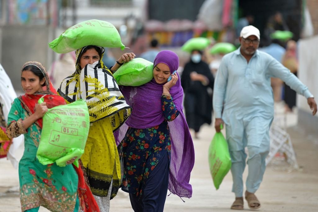 Free flour scheme provides relief to over 23mn families in Punjab and KP: data