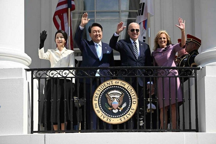 Yoon visits White House as US nuclear sub heading to South Korea