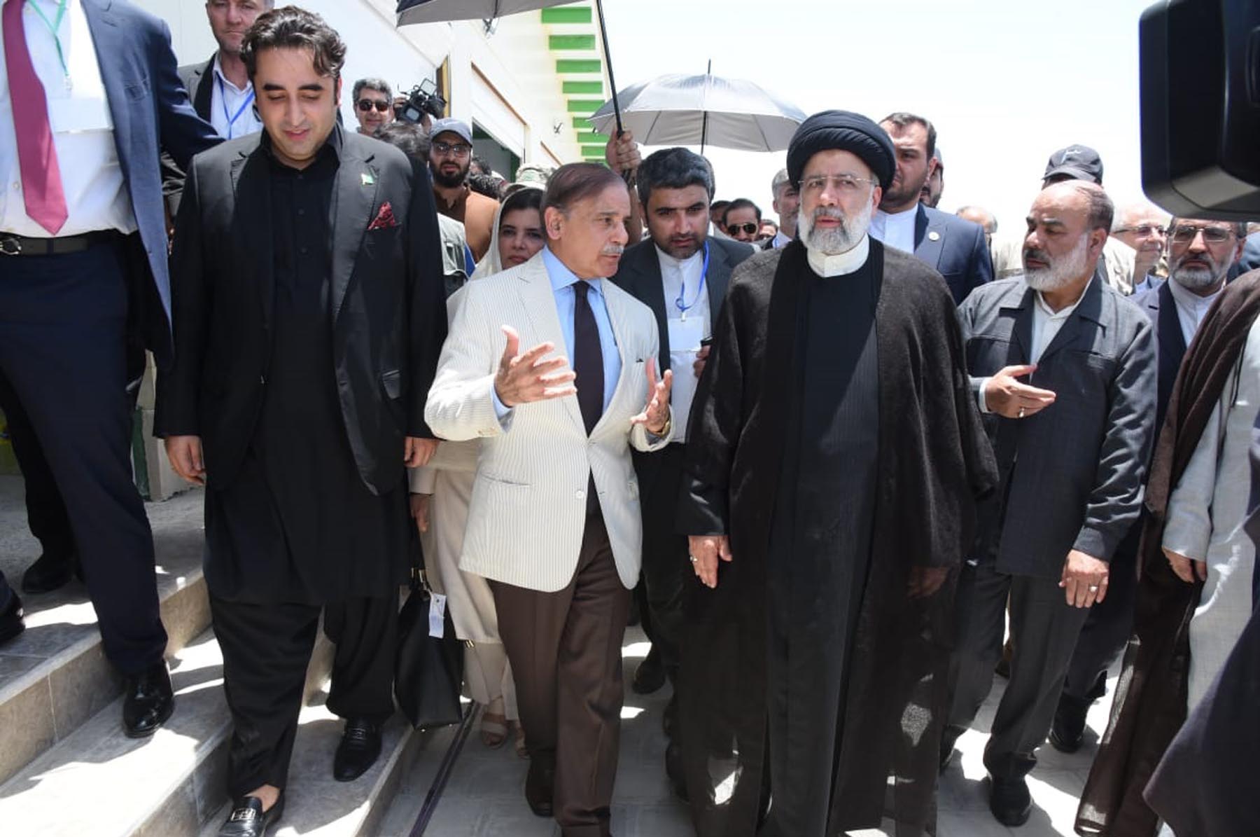 Sharif: Iran border market will transform region and boost business prospects
