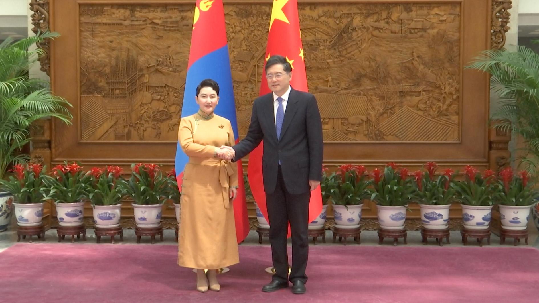China vows to deepen BRI cooperation with Mongolia